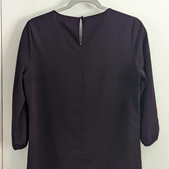 EUC Banana Republic keyhole back and slit front with metal bar between sides. - Picture 4 of 6